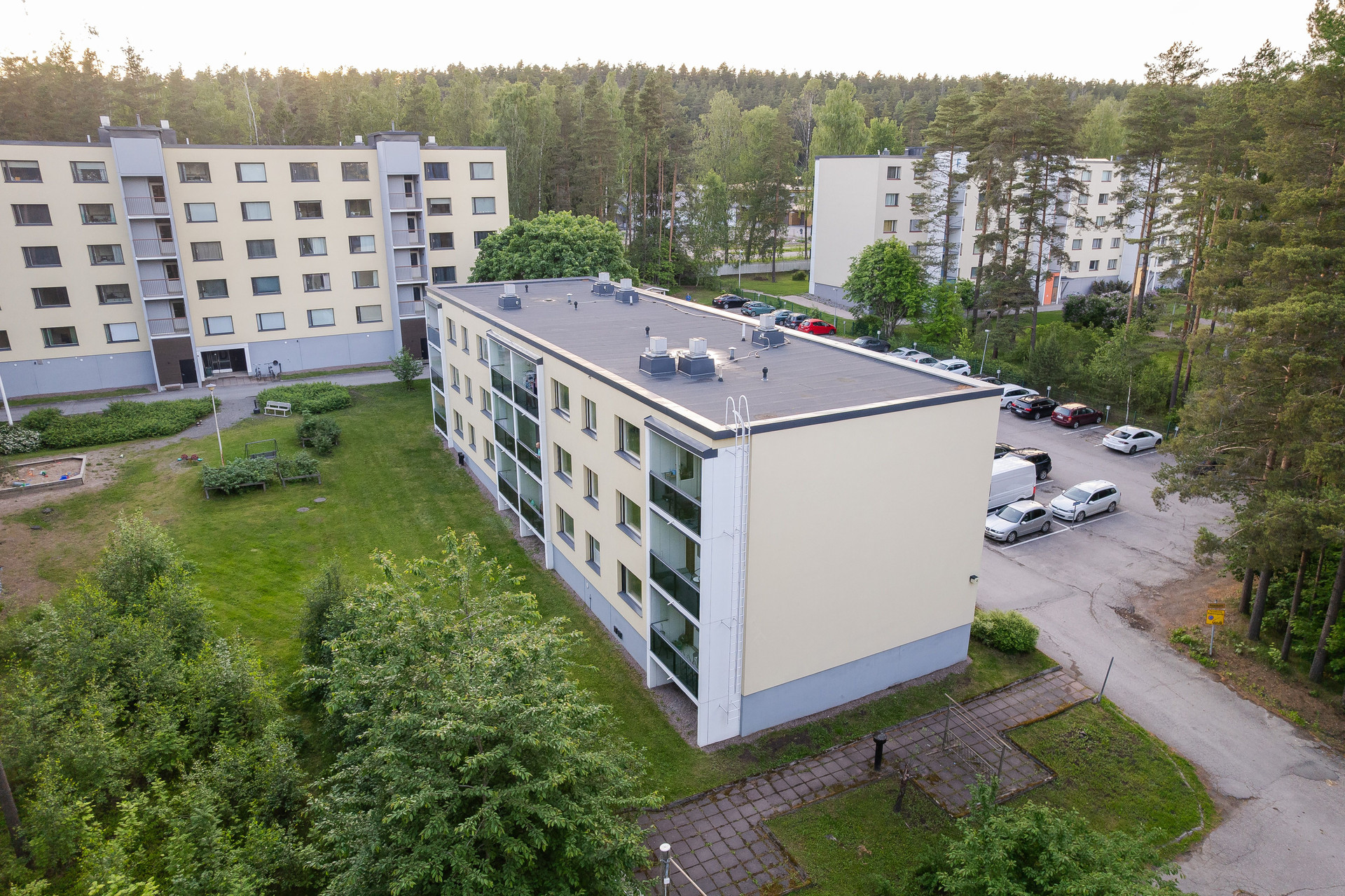 Hyvä ja moderni taloyhtiö
